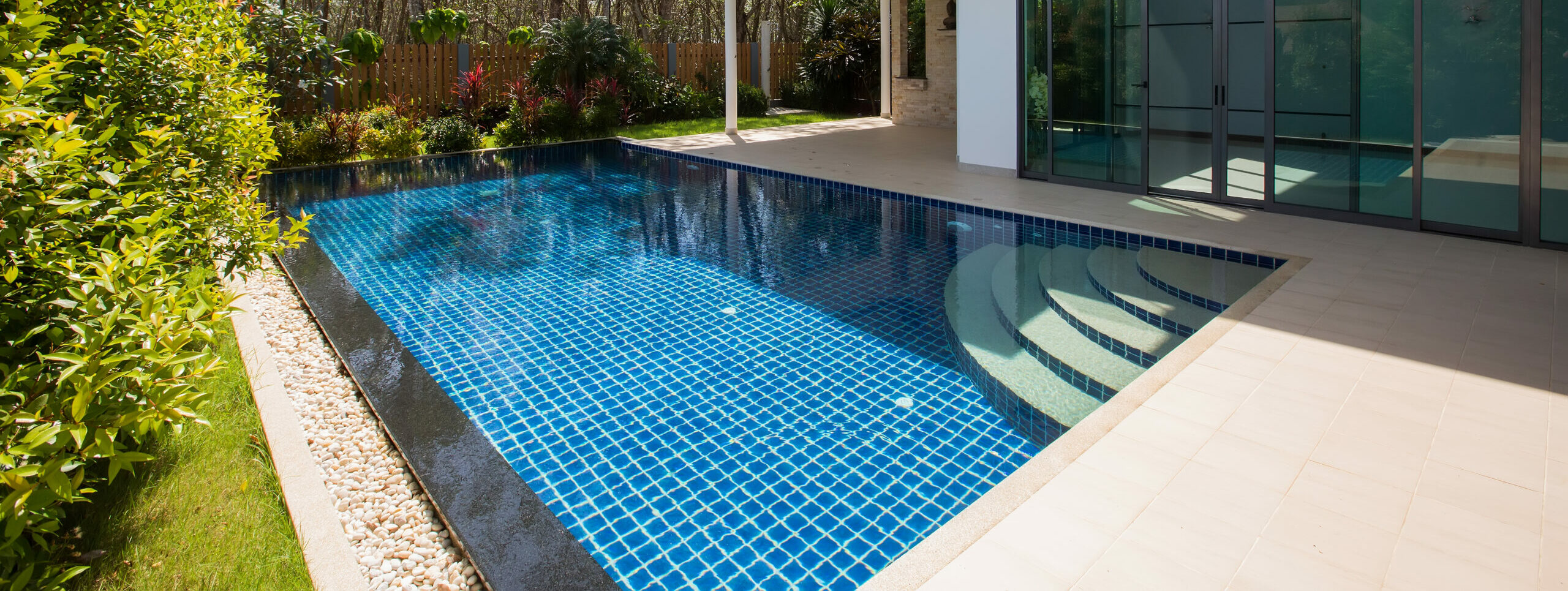 shutterstock_676661218-scaled-e1654059983311 Photo For The Swimart Create The Perfect Outdoor Pool Shower DIY Tips